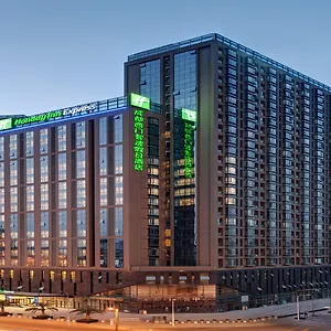 Express West Gate By Ihg Hotel