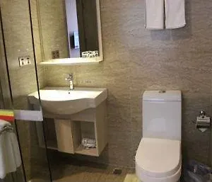 Super 8 Quanzhou Huaqiao Zhong Jun Отель 4*