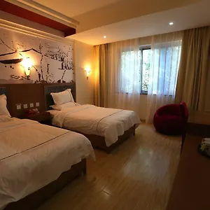 Отель Super 8 Chengdu Du Fu Thatched Cottage Chengwen Grade Separation Чэнду