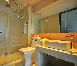 Super 8 Tai Sheng Lu Hotel Chengdu