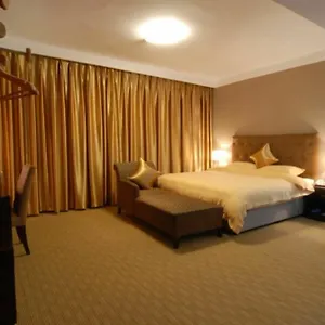 Super 8 Wenshufang 3*
